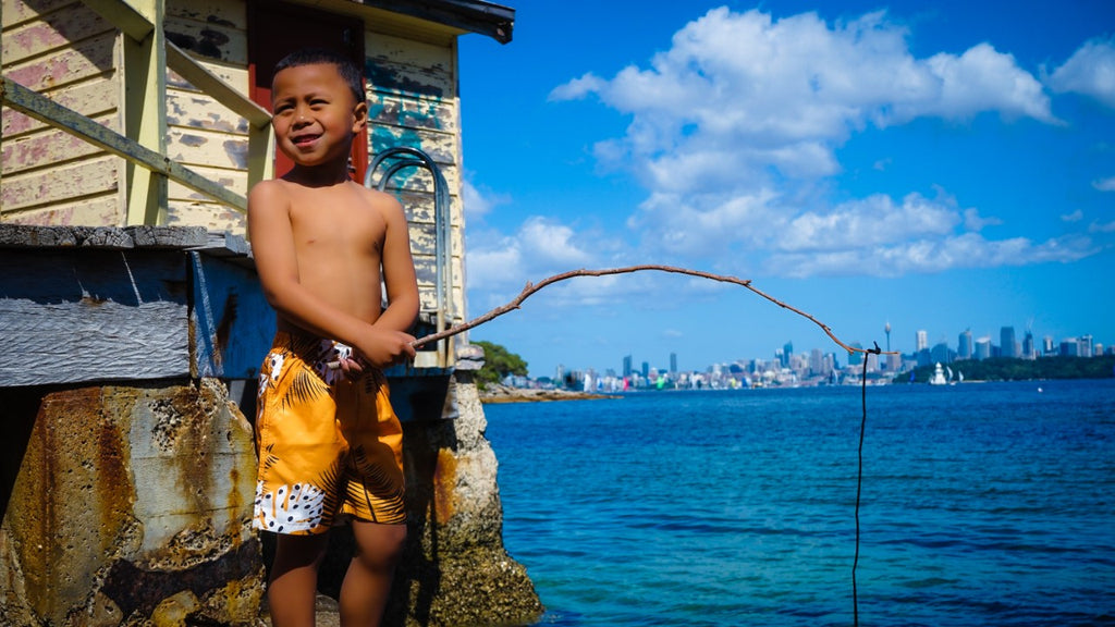 BOYS LEAF PRINT BOARD SHORTS